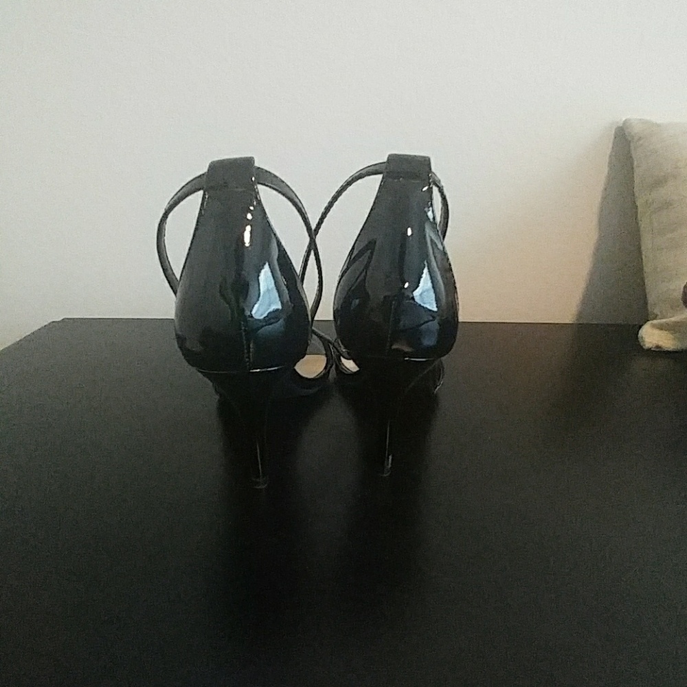 Shoes - Picture 3 of 4